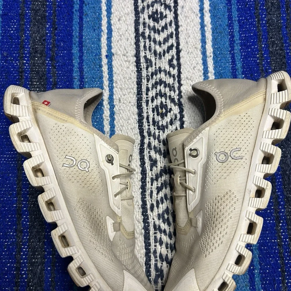 On Cloud 5 Coast Men Size US 8.5 White Running Athletic Sneakers